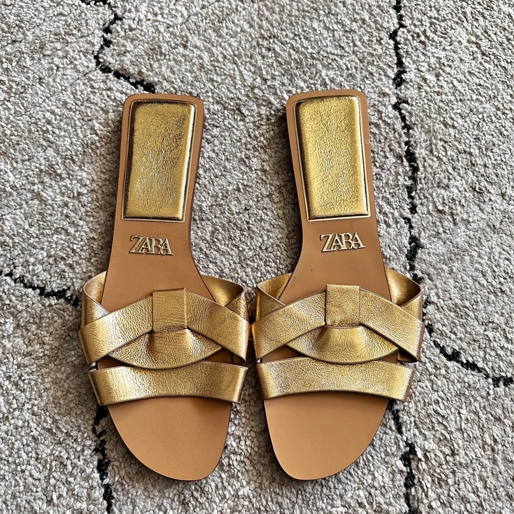 Zara Gold Flat Sandals - Picture 5 of 5